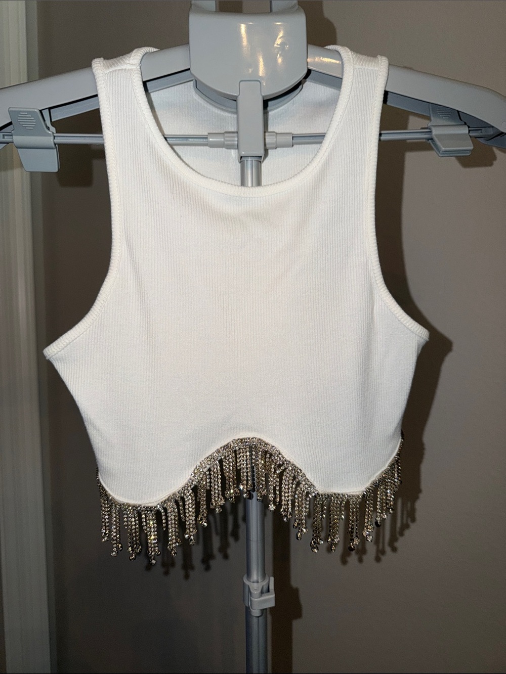 That’s So Fetch White 💎 Fringe Crop Tank Top